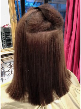 大嶋直樹の美容室 表参道 高難易度縮毛矯正＝手で乾かしただけです。本当です。