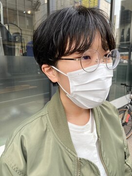 リビング 津田沼(LIVING) マッシュ/くびれヘア/ビタミンカラー/艶ボルドー[津田沼駅]