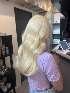 ペレ 渋谷(PELE) K143_ホワイトブロンド ブリーチ3回~