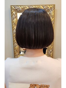 エルムトウキョウ(ELM Tokyo) 襟足刈り上げボブ☆