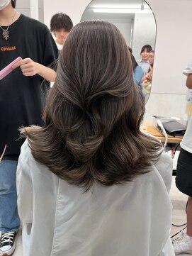 サンド 鹿児島中央(sand) 黒髪/グレーベージュ/レイヤーロング/前髪パーマ[鹿児島駅]