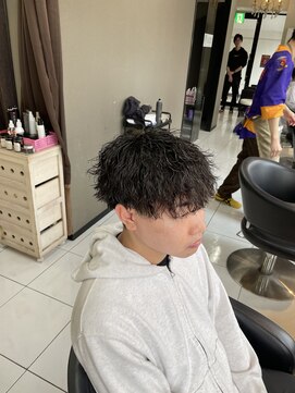 アイズ 海老名(AIZU) ツイストスパイラルパーマ　メンズマッシュパーマ　波巻きパーマ