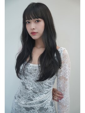 今期おすすめスタイル！黒髪ぱっつんヘア