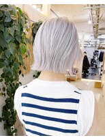 エイム(AiM)&nbsp;ホワイト