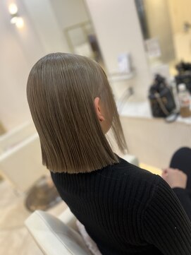 シャルム バイ アローズ 久留米店(CHARM BY AROSE) 切りっぱなしボブ/ハイトーンボブ