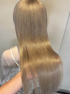 モニカ 栄店(MONIQA) ミルクティーベージュ