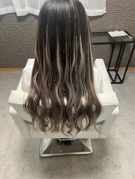 スリーク(Sleek) バレイヤージュ【岡山／シールエクステ】