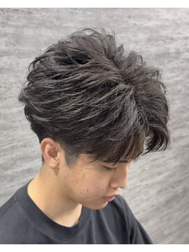 ローグ(ROGUE) 短めフェザーパーマ