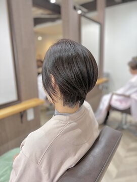 ルアナ(Luana) 大人のショートボブ