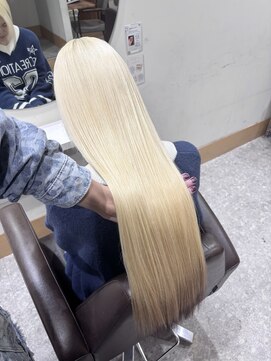 アン(Hair make un) 【王道】ブリーチ2回で作る抜きっぱなしブロンド♪♪