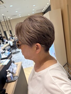 カイノ イオンモール 岡山店(KAINO) 白髪ぼかしベリーショート
