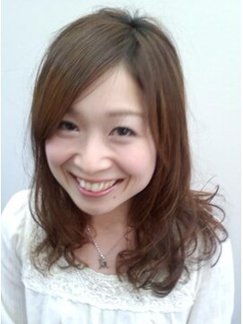 ヘアーデザイン ロジック(Hair Design Logic) 無造作感が可愛い☆爽やかな色気の大人のセミディ