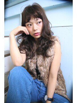 リル(Lilou) 【Lilou】大人可愛い ヴェールウェーブ ロング イルミナカラー