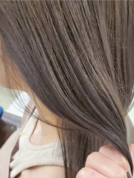 インビテーション(invitation) ミルクティベージュ