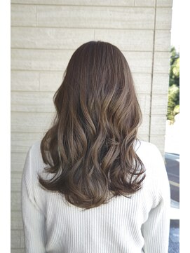 イコウヘアデザイン(icou hair design) アッシュベージュ×くびれ巻きロング