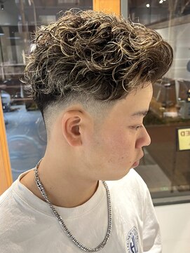 フリーク バーバーショップ 都島店(FREAK BARBER SHOP) くるくるパーマN