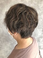 ランダ(LANDA.)&nbsp;ゆるパーマ×ハイライト×ショート