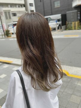 ビランチェ 池袋(bilancia) ブリーチなし透明感カラーカーキオリーブグレージュカラー池袋