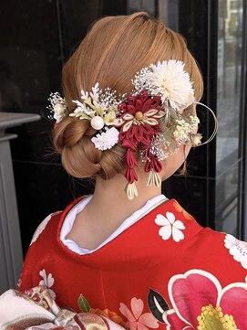 ピエスヘア(PIE'CE HAIR) 三つ編みシニヨン 成人式ヘア