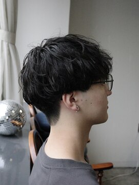 フィエル(fielu) シャドウパーマ【ケイタ】