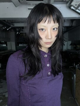 ノラ シブヤ(NORA) ☆ハッシュカットハイレイヤー黒髪ウルフ黒髪ハッシュカット