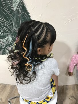 デザインサロンリア(design salon Lia) dance！dance！！