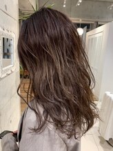 アース オーセンティック 三鷹店(EARTH Authentic) ロング×アッシュベージュ