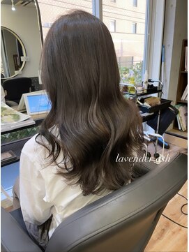 リコバイアフロート(riko by afloat) 韓国風ヘア/レイヤーカット/グレイアッシュ/ラベンダーアッシュ
