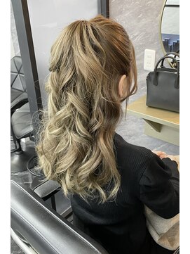 リア 大阪梅田(Ria) ヘアセット×ハーフポニー