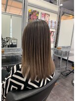 ユーアンドアイ(U&i)&nbsp;ナチュラルなバレイヤージュ