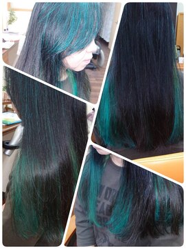 クリア 美容室 目を惹くようなインナーカラーで気分転換!