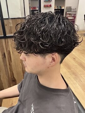 デプト(DEPT.) 波巻きスパイラルパーマメンズサロンメンズカットフェード眉毛