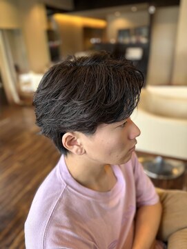 ウシワカマルガーデン(ushiwakamaru Garden) トレンドフェザーパーマ