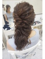 リサ 恵比寿(risa.)&nbsp;二つ編み込みのサイドハーフアップ