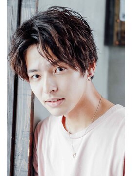 ウイングスガーデン 鶴川(WINGS garden) 好印象のセンターパートスタイル