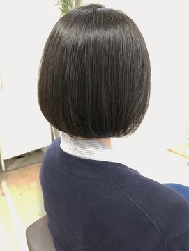 オウル(Owll) 【Owll】大人前下がりボブ アッシュカラー