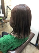 ハサミバイアトリエナガノ 千葉(8sami by atelier nagano)&nbsp;ショートボブ/センターパート/ツヤ髪/グラデーション/イヤリング