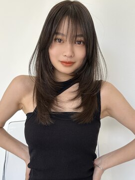 ヨロ 小岩(YOLO) レイヤーカットハイライトショートヘアイルミナカラーオージュア