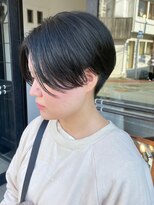 カムジーヘッドカミノウラ(COMEGHEAD KAMINOURA)&nbsp;大人マッシュショート丸みショート黒髪ショートベリーショート