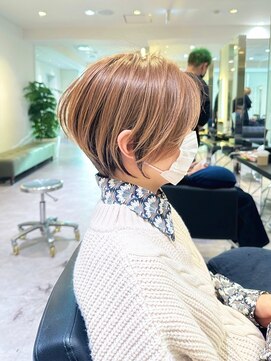 バンプ ギンザ(BUMP GINZA) 30代、40代/丸みくびれショートボブ×白髪染めハイライト/大宮