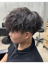 フイ 横浜センター北店(Hui)&nbsp;フェザーパーマ/グレーブルーカラー/刈り上げショートパンク