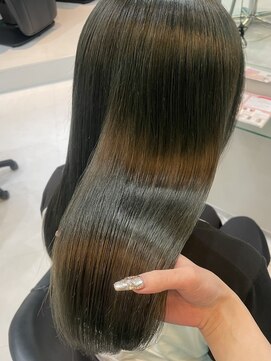 ユー イケブクロ(u Ikebukuro) オリーブグレージュ