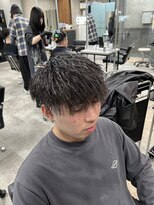 イーラ(era)&nbsp;ツイストマッシュパーマ/メンズ/刈り上げ/眉毛/ツイスト