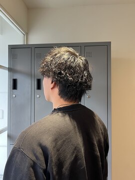 エマ 蕨(EMMA) ＊ 波巻きパーマ ＊