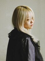 バーノン(VERNON)&nbsp;WHITE SEMILONGwearingFUMIKA_UCHIDA【VERNON】058-262-3611