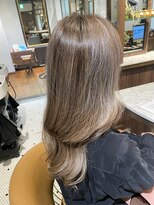 リバレッジ 広尾(Leverage)&nbsp;白髪ぼかしハイライトアッシュベージュ【広尾/恵比寿】担当:柴崎
