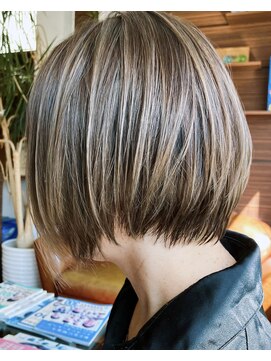 フリップ ヘア(FLIP HAIR) ハイライト