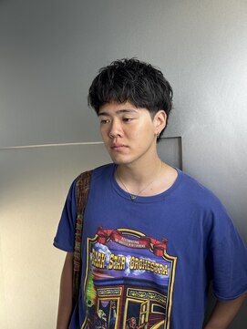 ゼスト リル 新宿(ZEST lill) メンズショート ピンパーマ 短髪パーマ 落合陽世