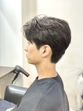 ファイブシーン アオヤマ(5SCENE AOYAMA) ビジネスヘア就活ヘアツーブロック刈り上げフェードメンズ