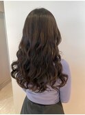 大きくてしっかり巻いたようなコテ巻き風パーマ